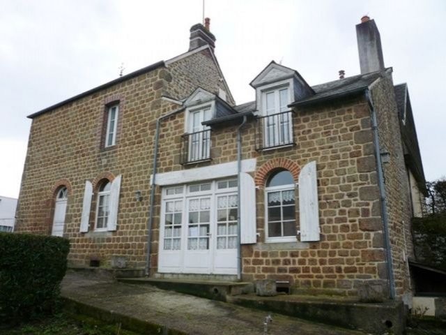 Lassay Les Chateaux (53), Maison 3 Ch..