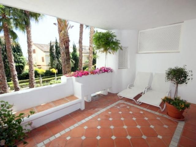 Marina Puente Romano Apartment_MPC525 - 2