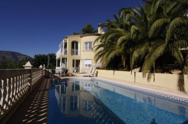 3 Bedrooms - Villa - Alicante - For Sale