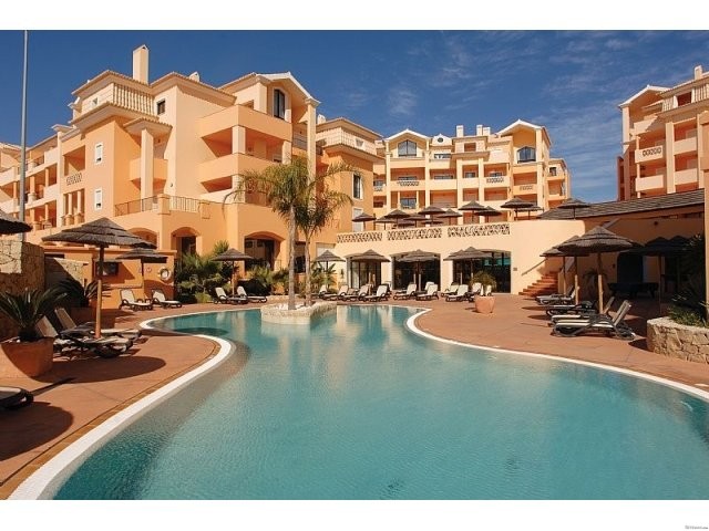 T2+1 ON LUXURY RESORT