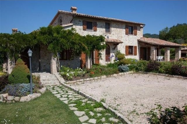 4 bedroom House For Sale: Todi, Umbria.. - 2