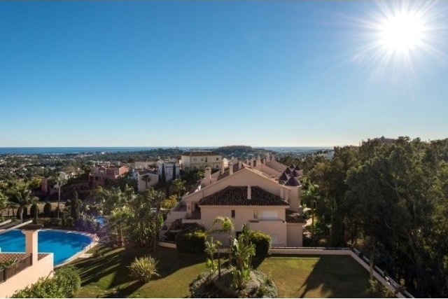Spacious Penthouse in Nueva Andalucia