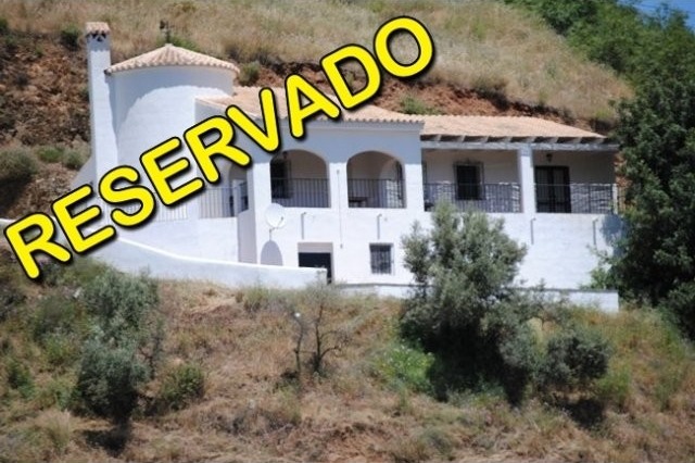 Villa for Sale in Competa, Competa..