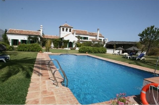 Villa - Unique opportunity to buy a..