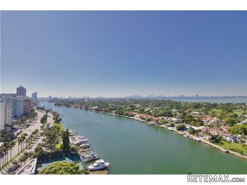 2 bedroom Flat For Sale: 5500 COLLINS..