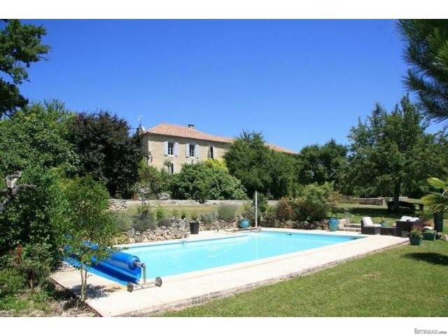 6 Bedroom Country House For Sale