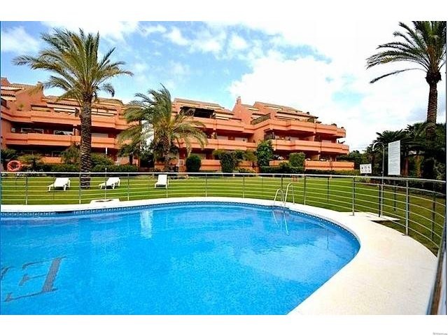 PENTHOUSE FOR SALE IN PUERTO BANUS