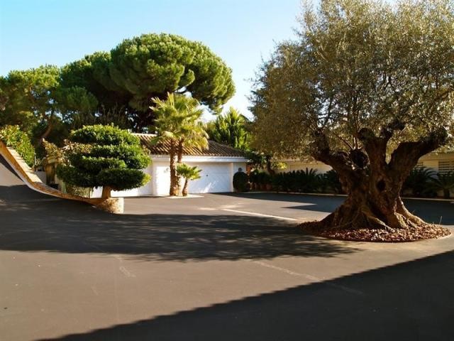 8 bedroom Detached House For Sale:.. - 2