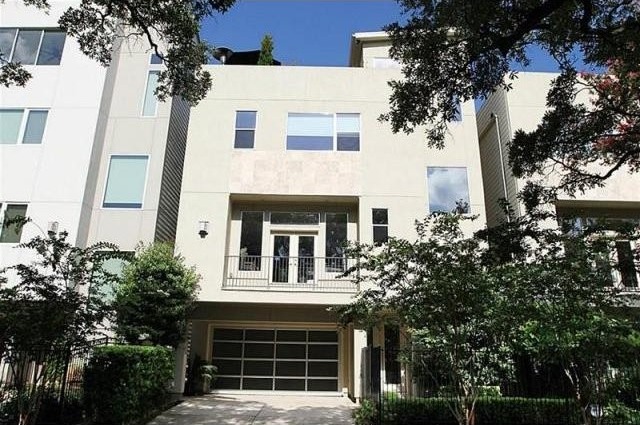 3 bedroom Apartment For Sale: 4906..