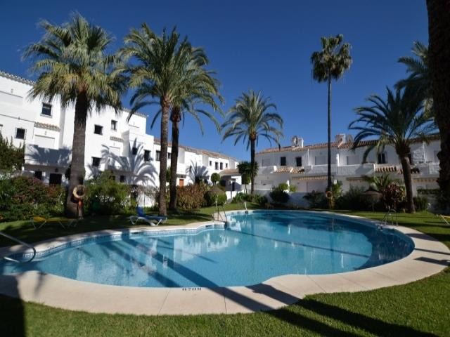 3 bedroom town house for sale