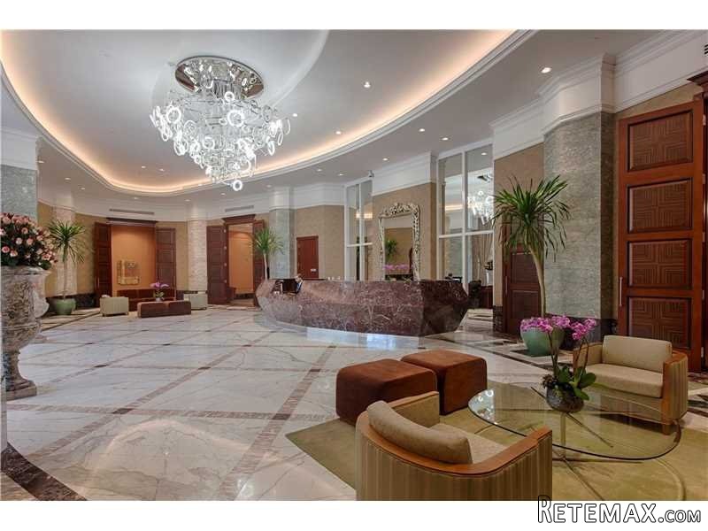 3 bedroom Flat For Sale: 4100 Island..