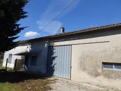 Small farmhouse to renovate