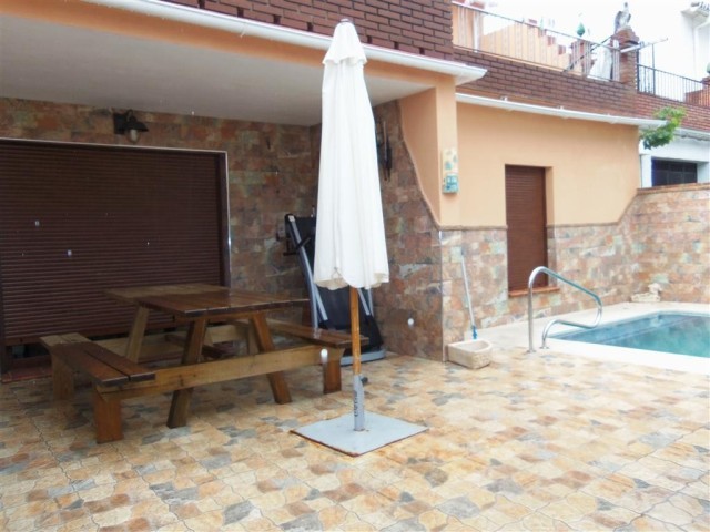 Town House - Beautiful & completely..