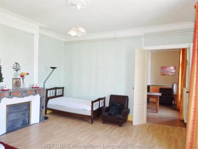 3 bedroom Flat For Sale: 34000.. - 2