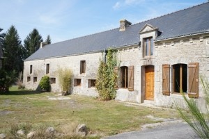 2 Bed Stone Built Logere & Cottage