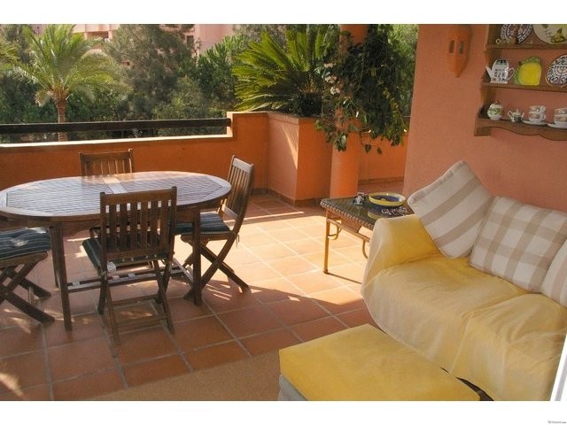 APARTMENT FOR SALE IN LA MAIRENA