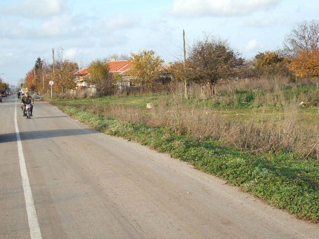 Land in Sveti Nikola, Kavarna