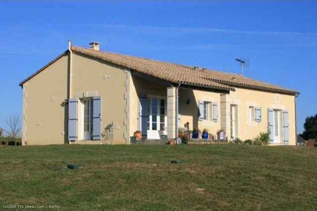 Beautiful 3 Bedroom Bungalow On a Land..