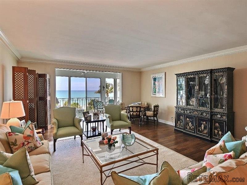 2 bedroom Flat For Sale: 850 Beach.. - 2