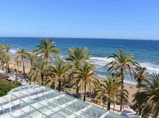 Luxury first line beach apartments..