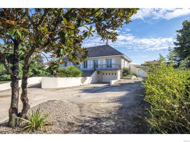 House, Guest Accom, Pool, Great Location - 2