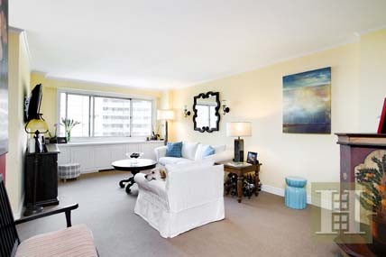 3 bedroom Apartment For Sale: 2621..
