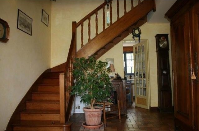6 bedroom House For Sale: 86000 POITIERS - 2