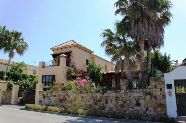 3 Bedrooms - Villa - Malaga - For Sale
