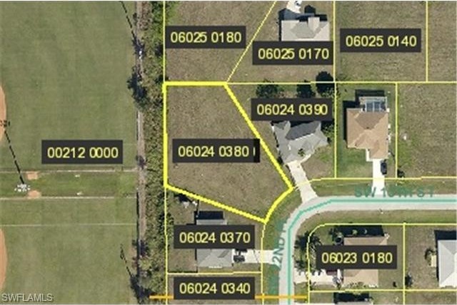 Land For Sale: Cape Coral, Florida