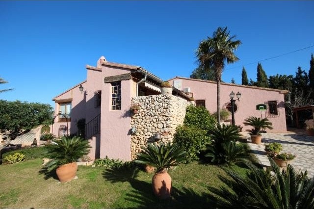 Finca for sale in Pedreguer