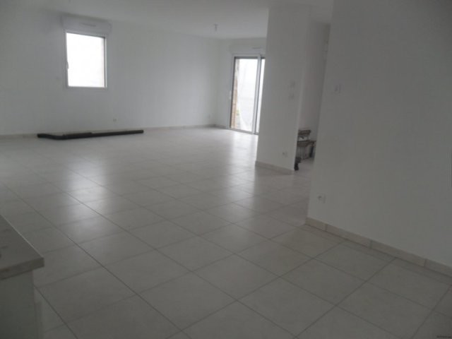 Vente Maison 6 Pieces De 107 M2 53300.. - 2