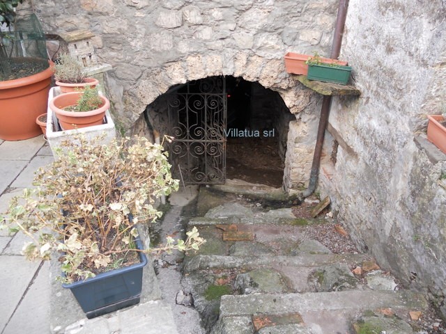 Village/town House - For Sale - Bagni..
