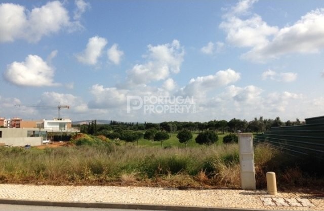 PLOT IN VILAMOURA FACING GOLF - 2