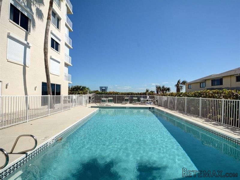 3 bedroom Flat For Sale: 1405 Highway.. - 2