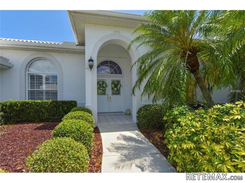 4 bedroom House For Sale: 7429 Links.. - 2