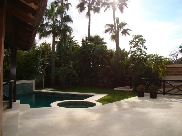 Villa - THIS PROPERTY HAS BEEN REDUCED.. - 2