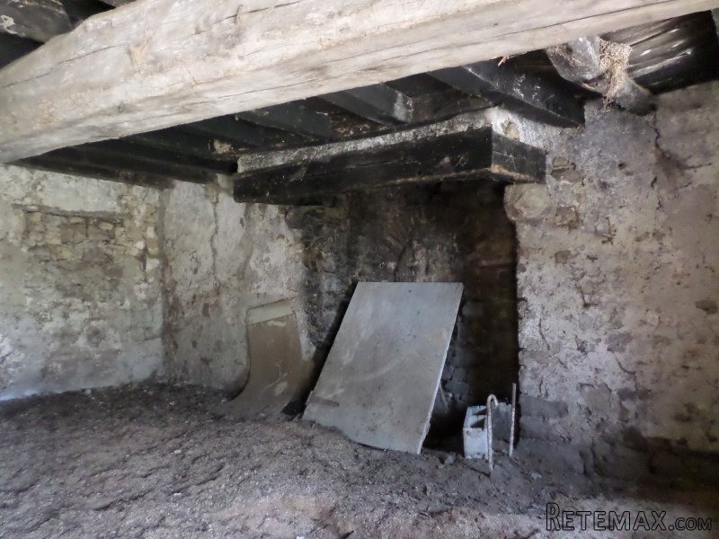 Country House to Renovate - 2