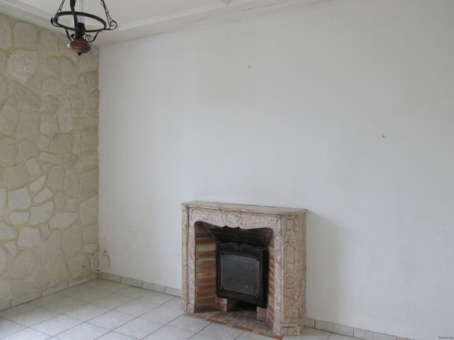 Detached Riverside Property - 2