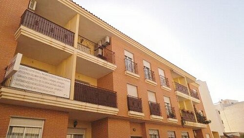 A VERY SPACIOUS 2 BED APARTMENT