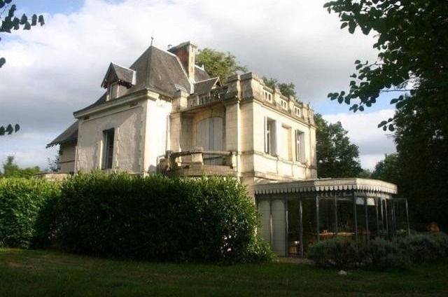 6 bedroom Manor House For Sale: 86300.. - 2