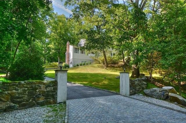 4 bedroom Residence For Sale: Millwood..