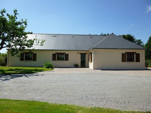 Beautiful, detached property, walk in.. - 2