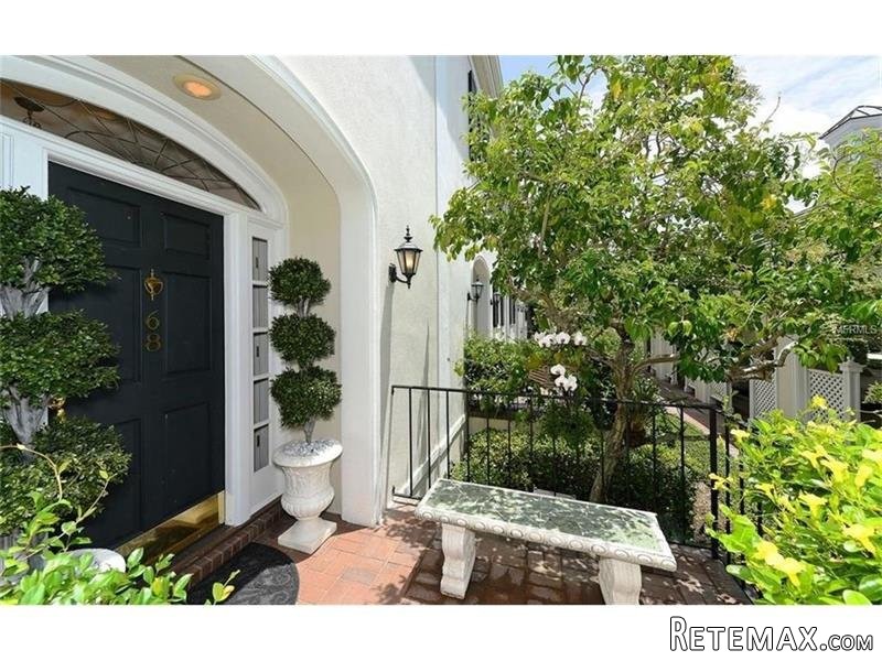 2 bedroom Town House For Sale: 68..