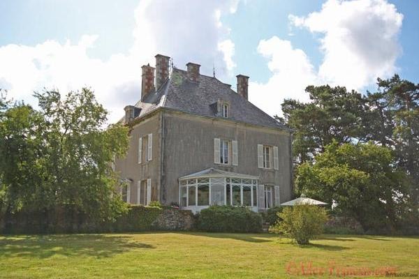 Secondigny - Impressive Maison de..