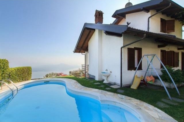 2 bedroom Villa For Sale: Massino..