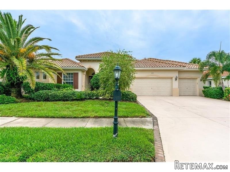 4 bedroom House For Sale: 10315 Winding.. - 2