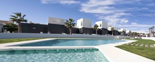 New semidetached in La Finca Golf