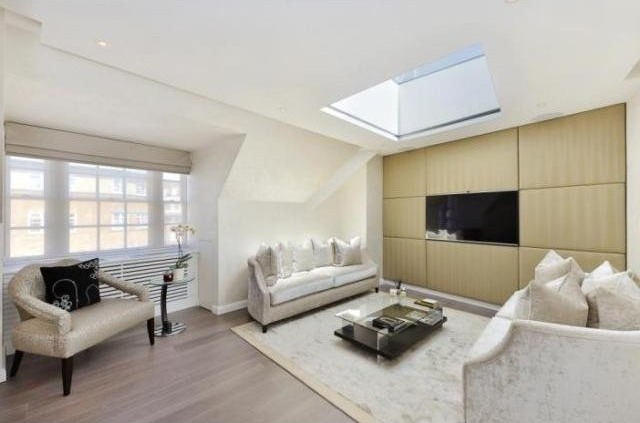 3 Bedrooms - Apartment - London - For..