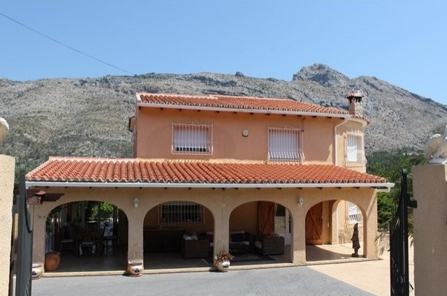 4 Bedroom Villa in Benichembla - 2