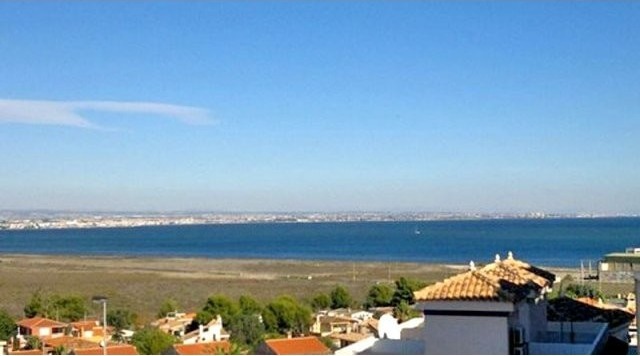 Fantastic Townhouse in El Carmoli close..